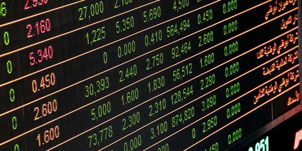 How Individual Investors Can Defeat Algorithms with AI-Powered DeFi Hedge Fund Agents